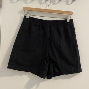 Aritzia Wilfred Nova 5” Short